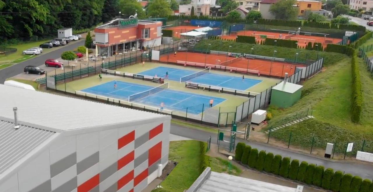 Tennishill Havířov Kültér fotó